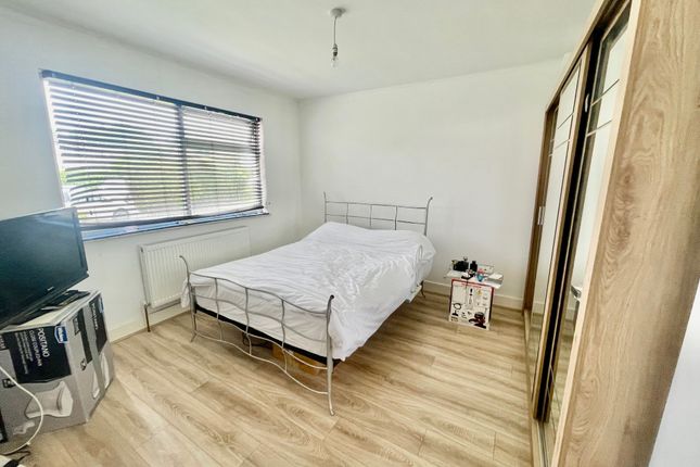 46, Trevellance Way, Watford photo 4