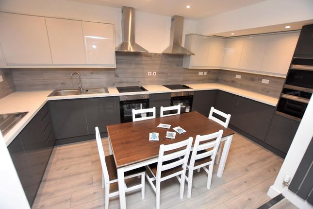 Room 6, 13/14 Derby Road, Worcester photo 5