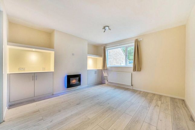 98, Sycamore Drive, Carterton photo 2