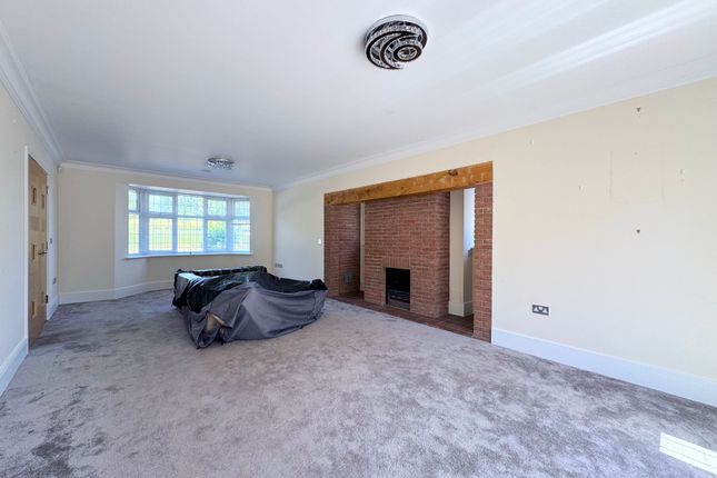 13 Augustus Close, Stanmore photo 2