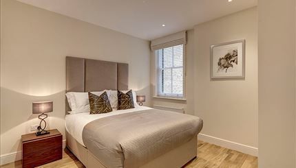 Flat to rent in King Street, London