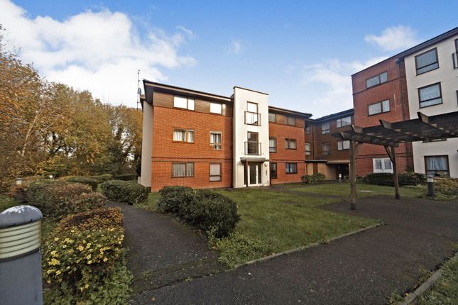 Flat for sale in Watney Close, Purley