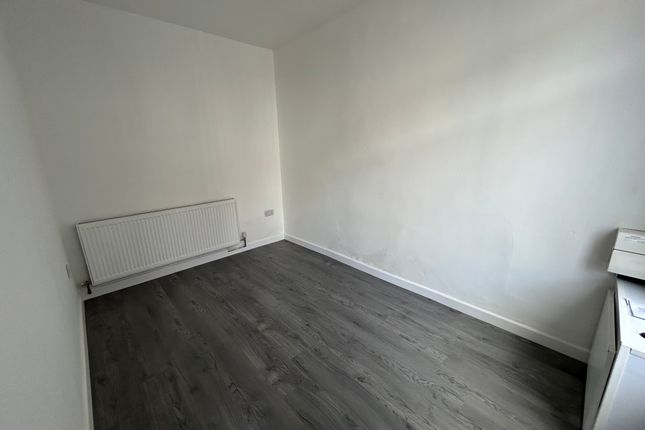 69, Wolverhampton photo 5