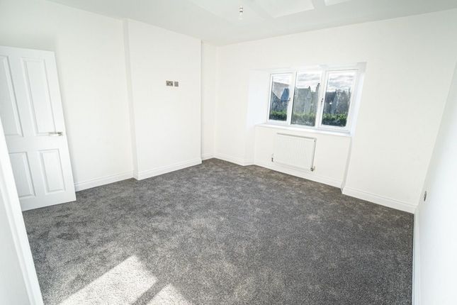 Laws Mansion,F4, High Street, Bedford photo 4