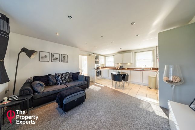 78, Cirrus Drive, Reading photo 3