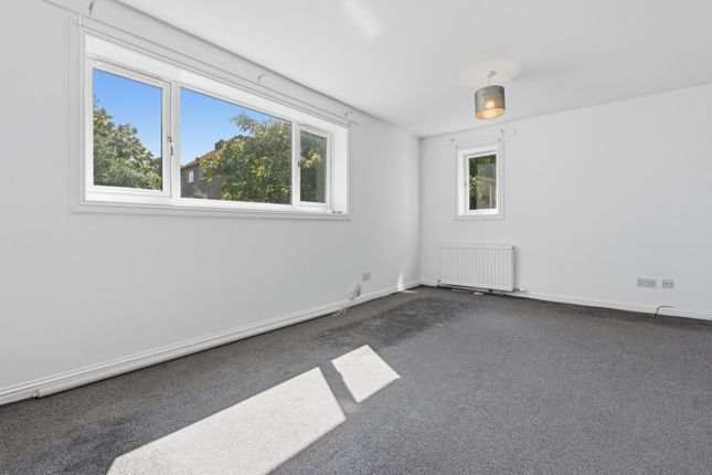 62 Alexander Rise, Alexander Road, Glenrothes photo 2