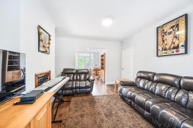 61, Drummond Drive, Stanmore photo 3