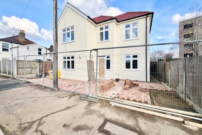 Thumbnail Detached house to rent in Cedar Road, Romford