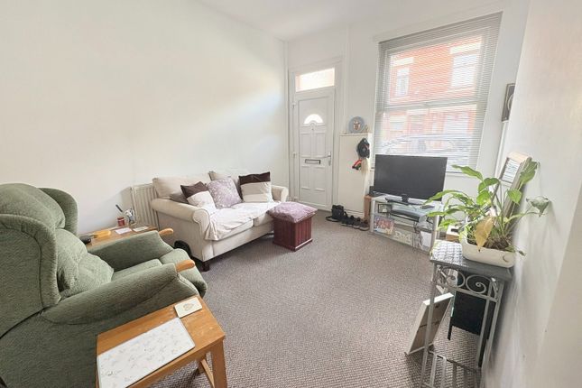 16, Knight Street, Hyde photo 4