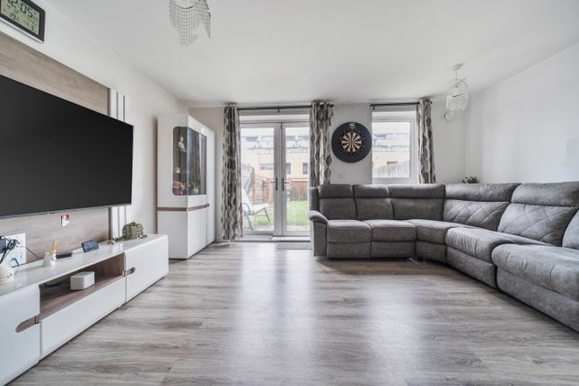 19, Addison Road, Berkshire photo 2