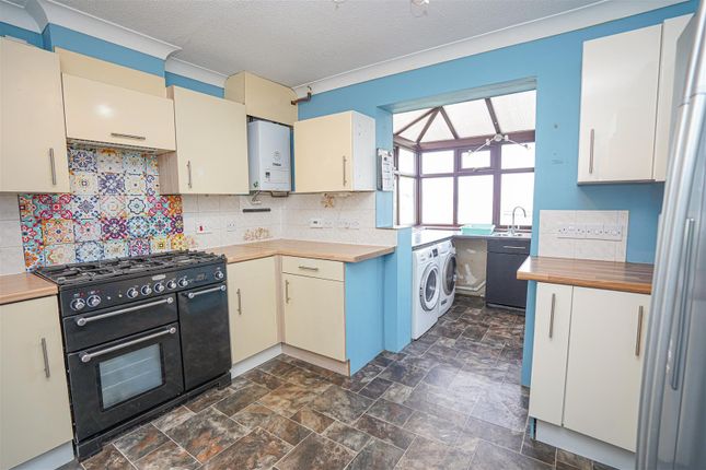 12, Riverside Close, Bideford photo 3