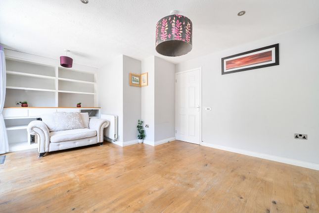 25, Falcon View, Hampshire photo 5