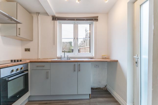 28 Kemys Street, Pontypool photo 2