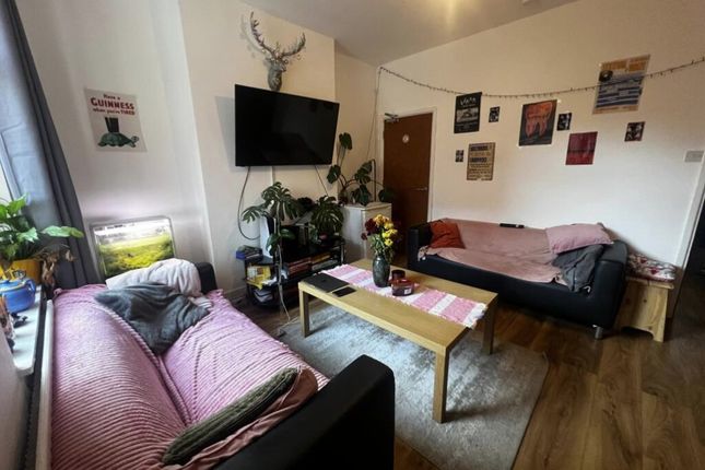 45, Nottingham photo 2