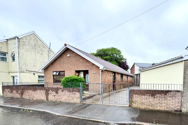 Thumbnail Detached bungalow for sale in Croesffordd, Cross Street, Hirwaun, Aberdare