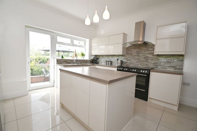71, Summer Lane, Barnsley photo 3