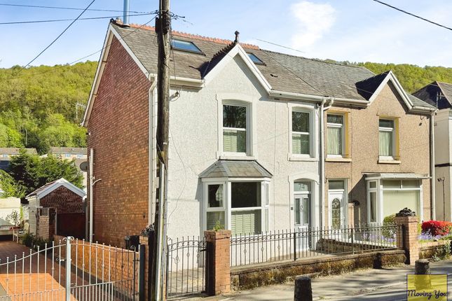 3-bed house on 74 Lon Hir, Swansea, £220,000