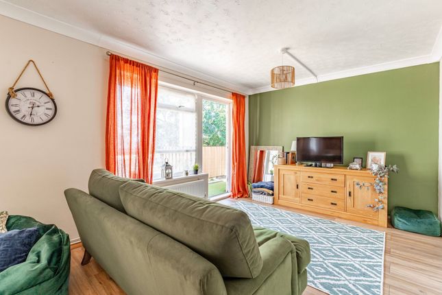 23 Netherwood Green, Norwich photo 4