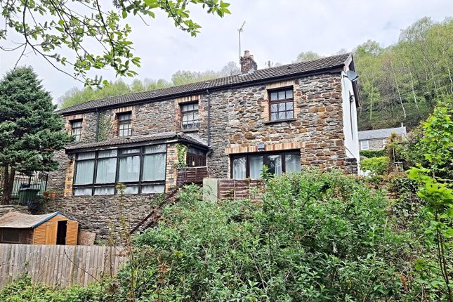 Thumbnail Cottage for sale in Ynysangharad Road, Pontypridd