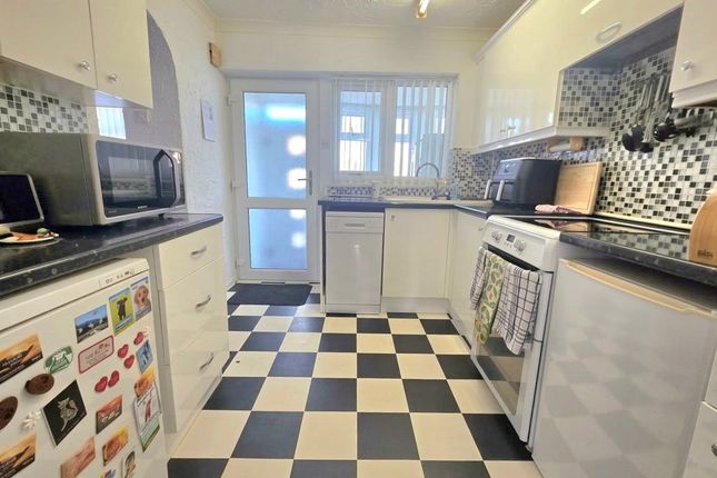 51, Joseph Luckman Road, Warwickshire photo 4