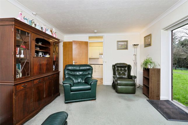 Flat 44, Delves House East,, Delves Close, Lewes photo 2