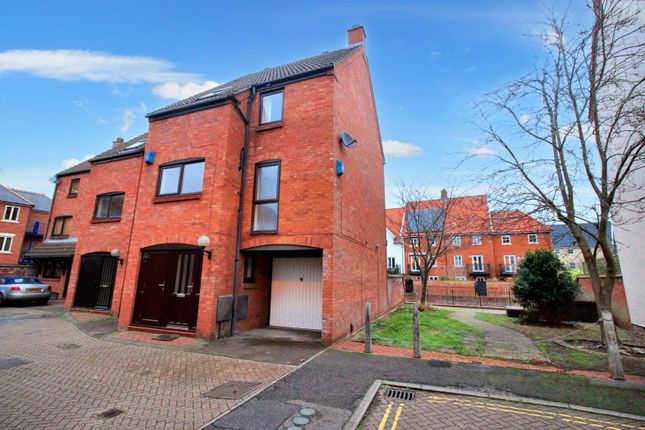Town house to rent in Robert Gybson Way, Norwich