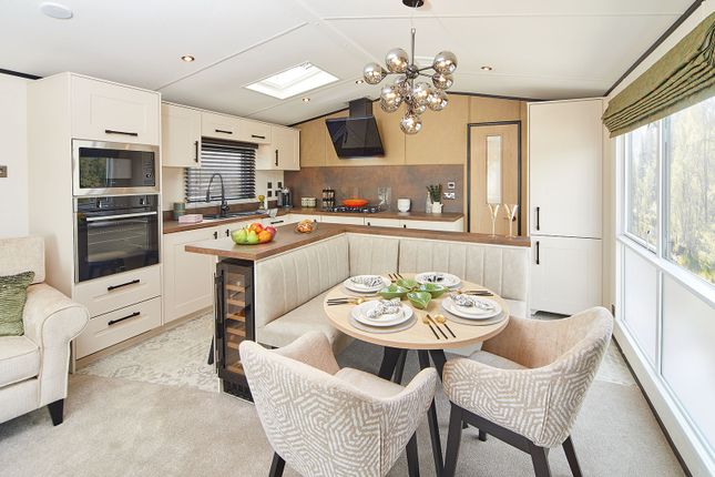 Carnaby Grantly Lodge Brookwood,, Brooklyn Holiday Park, Gravel Lane, Southport photo 3