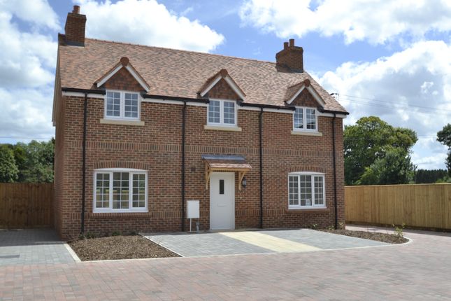 4 bed detached house for sale in Lawrence End, Hermitage, Berkshire RG18