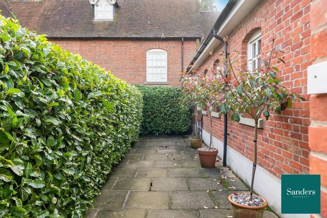3-bed house on Stables Cottage, Hassobury, Bishop's Stortford, £625,000