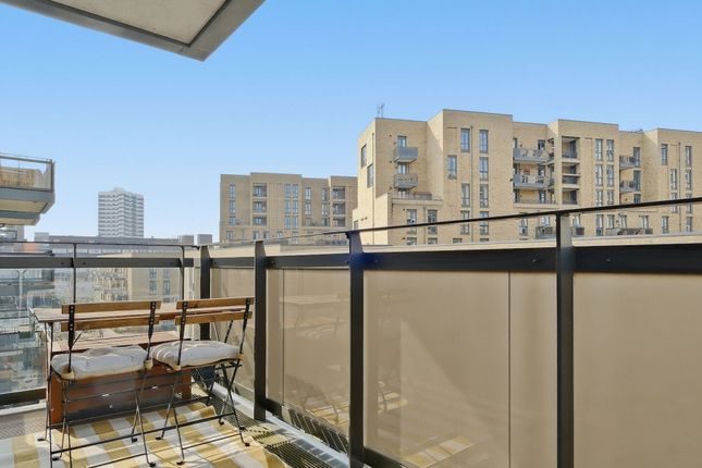 141 Bow Common Lane, London photo 2