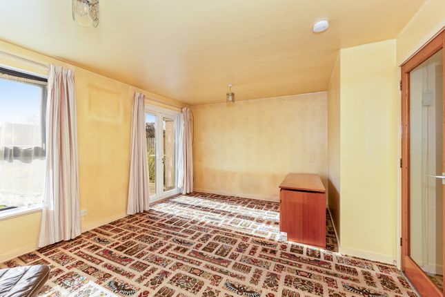 1, Beechmount Crescent, Murrayfield, Edinburgh photo 2