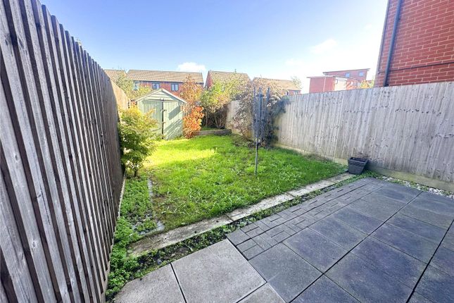 14, Akron Drive, Wolverhampton photo 4
