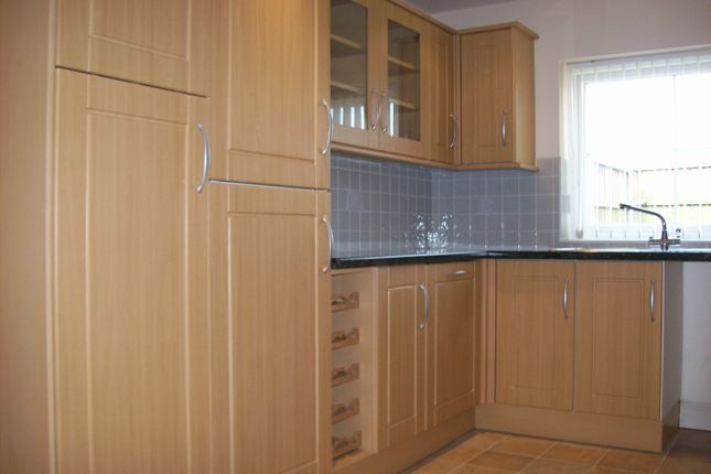 Flat to rent in The Green, Lodge Lane, Saughall