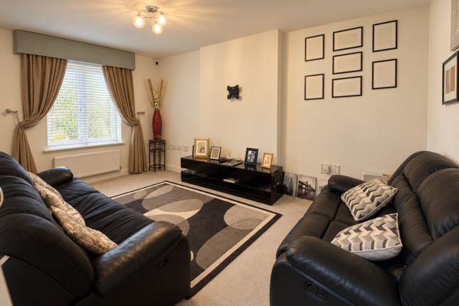 6, Slate Drive, Kettering photo 5