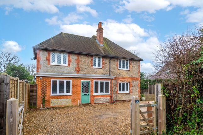 Thumbnail Detached house for sale in Balcombe Road, Horley