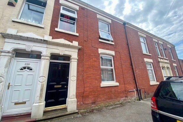 Thumbnail Terraced house to rent in Selborne Street, Preston