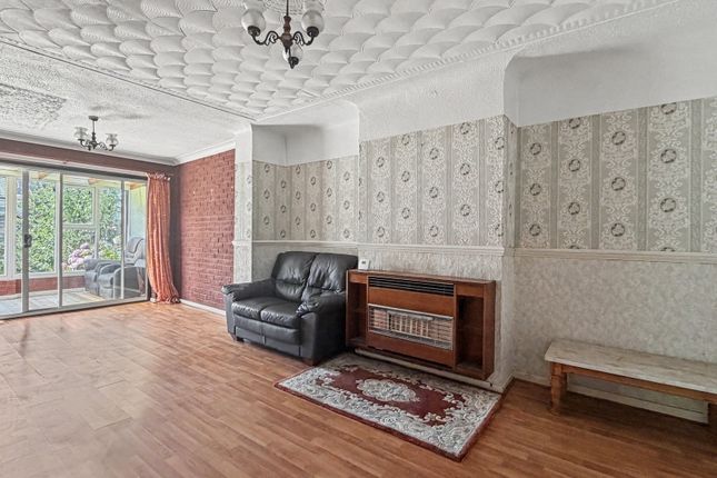 1, Heathview Close, Widnes photo 3