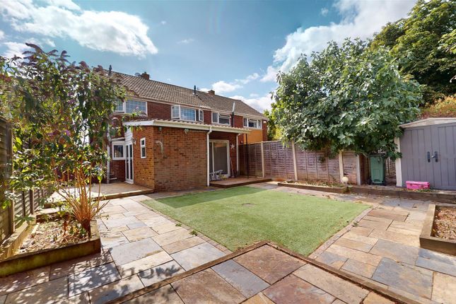 143, Middlesex Drive, Milton Keynes photo 3