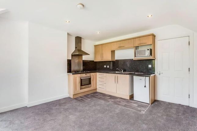 Flat 4, 1 Cyprus Street, Wakefield photo 4