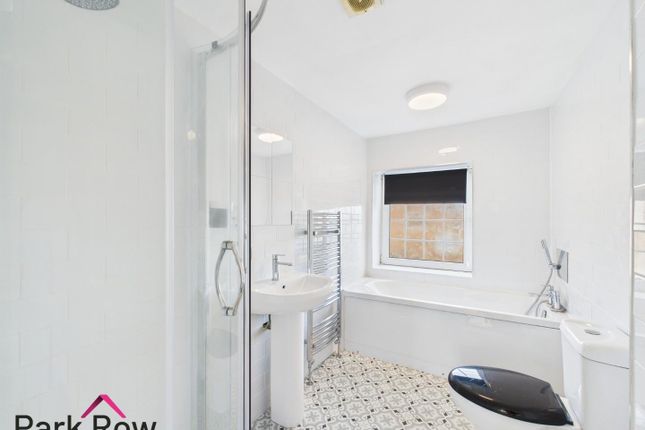 28, Garden Lane, Leeds photo 4