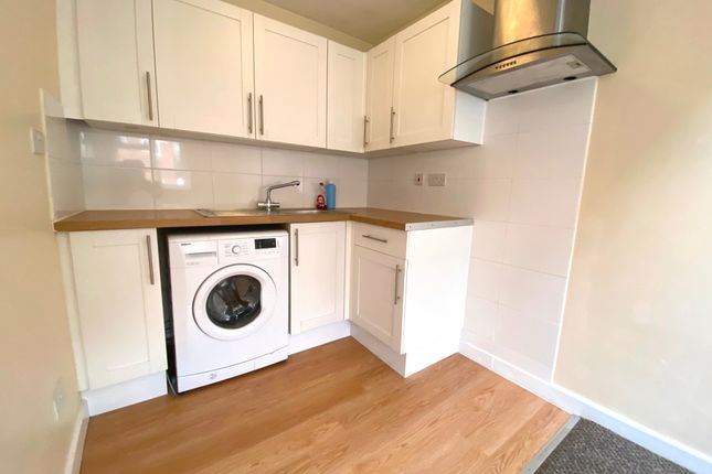 77, Redland Drive, Northampton photo 3