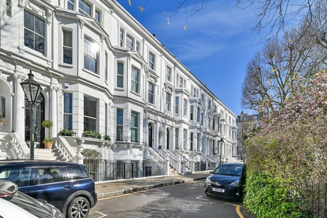 3, Inverness Gardens, London photo 4