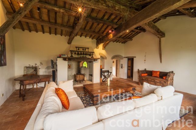 Country house for sale in Italy, Umbria, Perugia, Perugia