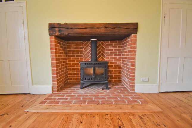 Fireplace.Jpg