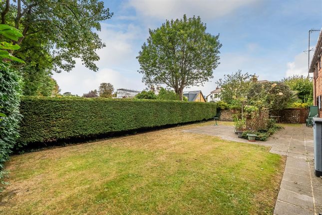 3 Portland House Mews, Ashley Road, Epsom photo 2