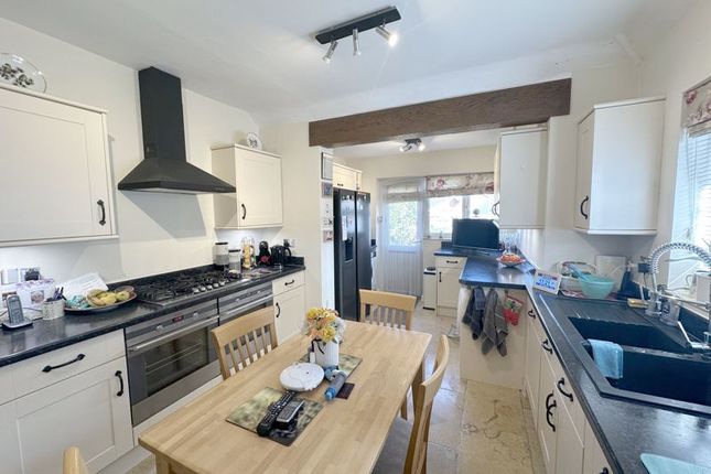 Strafford Gate, Potters Bar photo 2