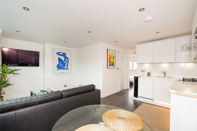 Flat 6, 302A, Old Brompton Road, Earl's Court photo 2