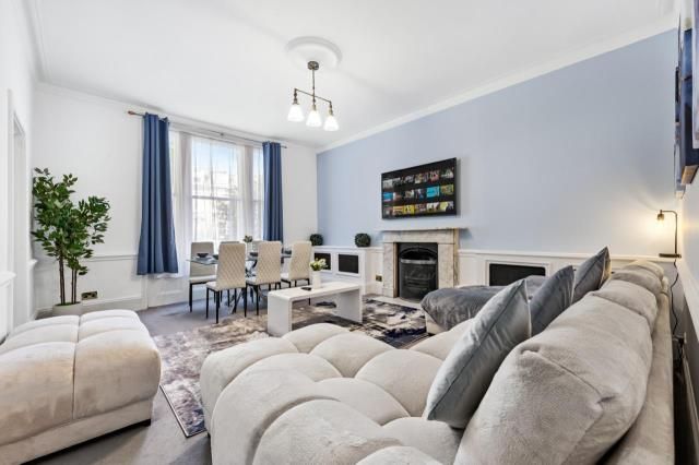 Flat 2, 26, Elsham Road, London photo 2