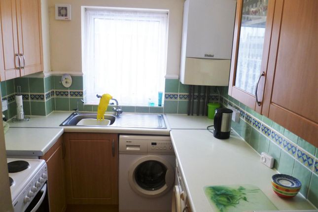 Flat 5 Cassea Court, Dorchester Road, Weymouth photo 2