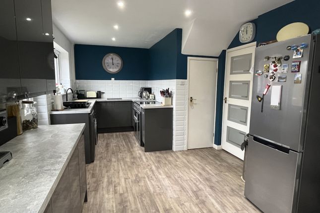 24, Moulder Road, Tewkesbury photo 3